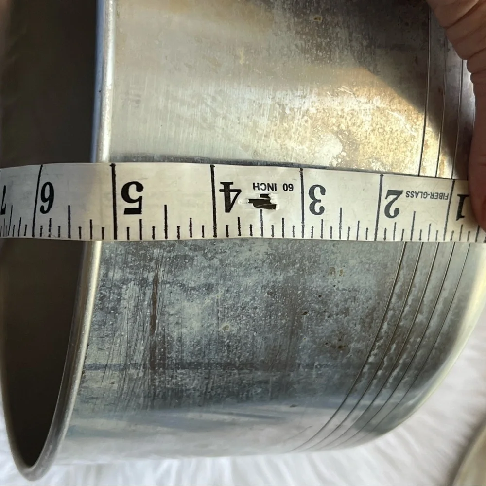 Vintage 50’s Aluminum West Bend Cake Carrier Keeper